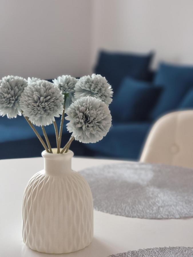 Modern & Cozy Apartment Near Hockey & Football Arena Bratislava Eksteriør billede
