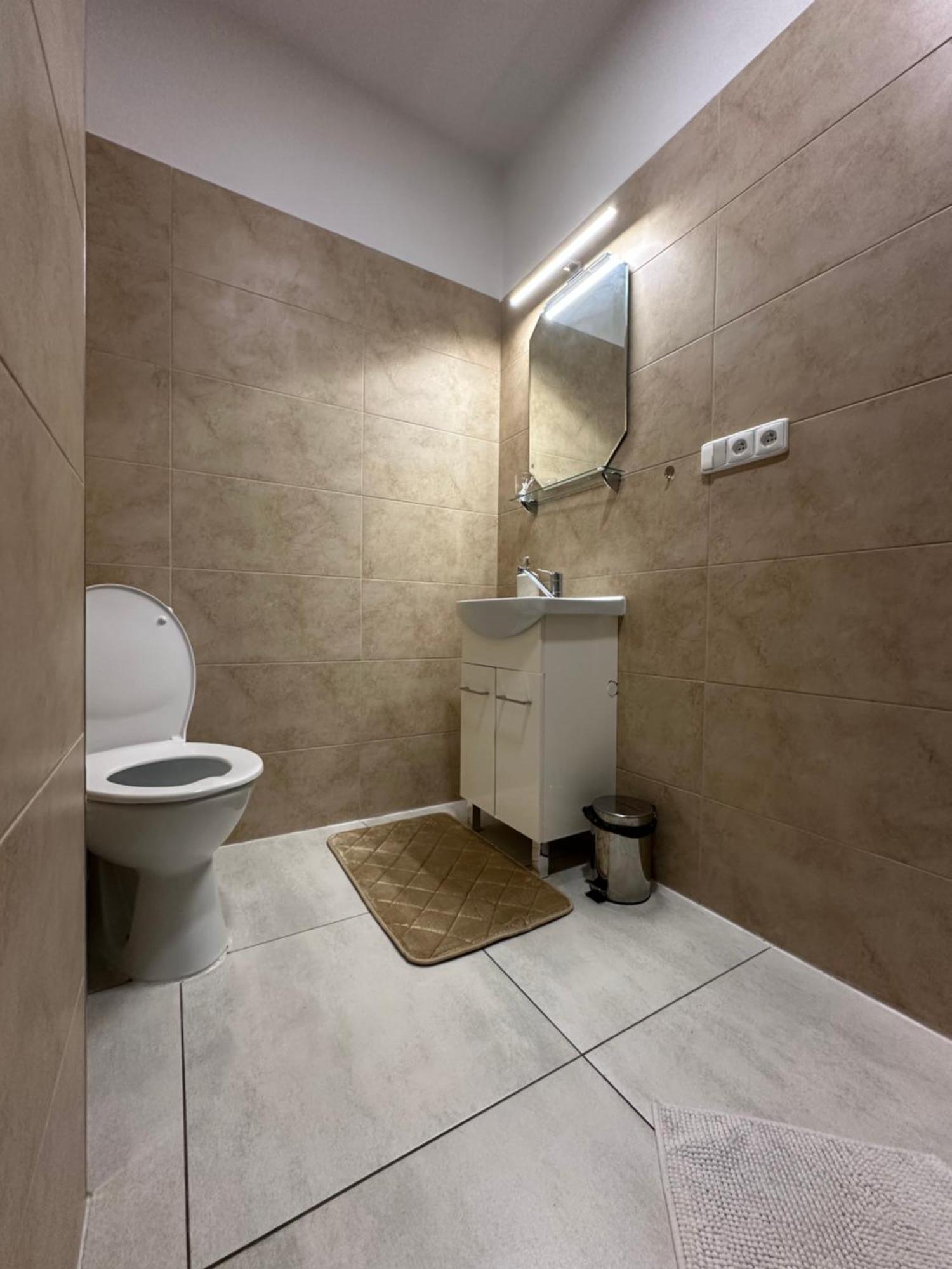 Modern & Cozy Apartment Near Hockey & Football Arena Bratislava Eksteriør billede